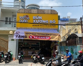 Thi công bảng hiệu và trang trí nội thất cho 102 quán ở bình thạnh